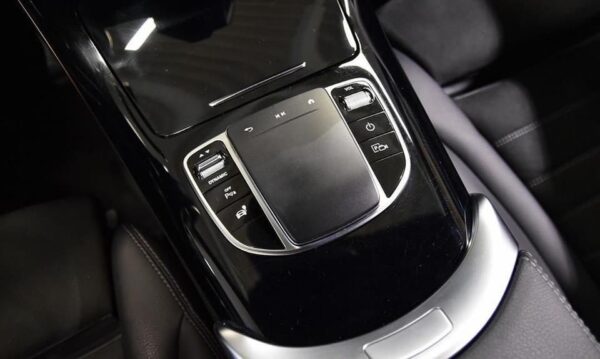 Mercedes-Benz EQC 400 - Imagen 12