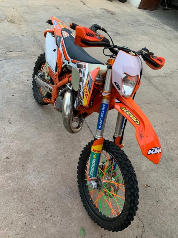 KTM EXC 125 - Imagen 2